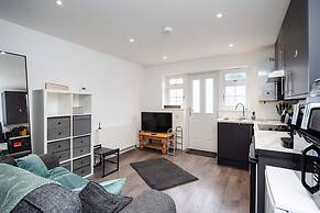 Relaxing Annexe With Garden Access Parking