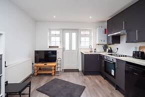 Relaxing Annexe With Garden Access Parking
