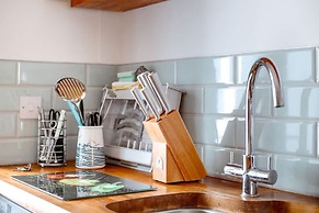 Perfect Booking Near Ramsgate Station And Beach