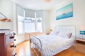 Perfect Booking Near Ramsgate Station And Beach