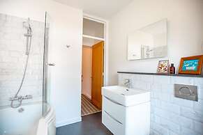 Perfect Booking Near Ramsgate Station And Beach