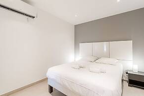 Stunning Renovated 1-bedroom Breathtaking View
