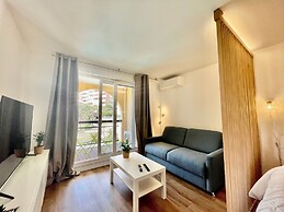 Splendid Studio With Swimming Pool Next to Monaco