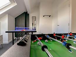 Perfect Booking 4 Bed Home in Sheffield