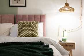 Perfect Booking 2 Bed Home in Hitchin