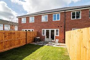 Perfect Booking 3 Bed With Driveway Parking