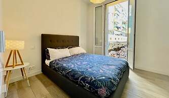 Stylish 3-bedroom Gem Steps From Monaco Spacious