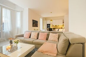 Stylish 3-bedroom Gem Steps From Monaco Spacious