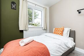 Perfect Booking Private Garden Large Parking