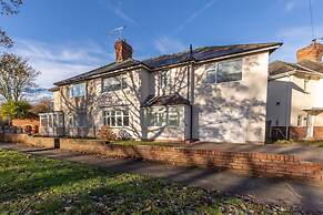 Perfect Booking 5 min Drive to Blyth Beach