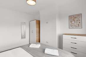 Perfect Booking 5 min Drive to Blyth Beach