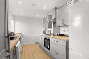 Perfect Booking 5 min Drive to Blyth Beach