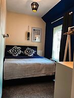 Perfect Booking 3 Bed Home in Abertillery