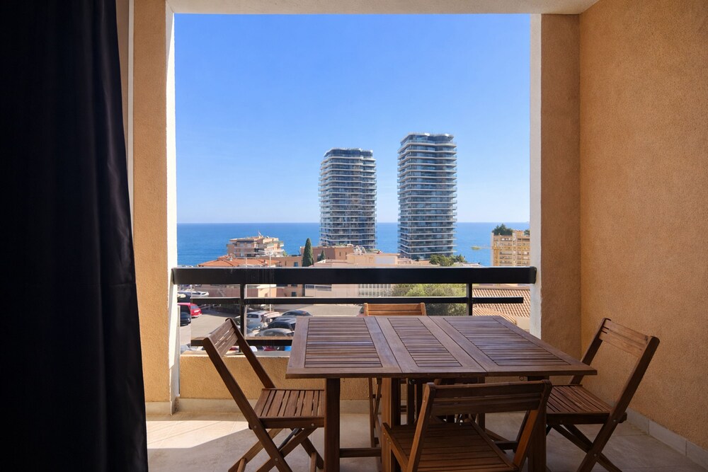 T2 Balcony With Barbecue Tennis MC