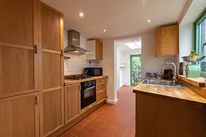 Cosy Reading Home - Superfast Wifi Private Garden