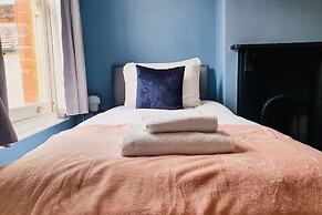 Cosy Reading Home - Superfast Wifi Private Garden