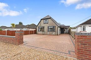 Southampton Getaway Huge Home Garden Sleeps 10