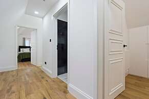 Southampton Getaway Huge Home Garden Sleeps 10