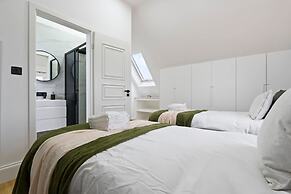 Southampton Getaway Huge Home Garden Sleeps 10
