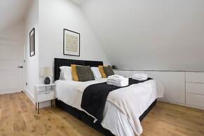 Southampton Getaway Huge Home Garden Sleeps 10