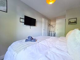 Perfect Booking 2 Bed Home in Merthyr Tydfil