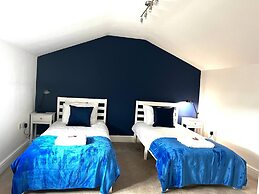 Ipswich City Centre Stay 2BR 2bath Flat for 6 Guests