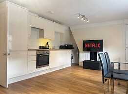 Ipswich City Centre Stay 2BR 2bath Flat for 6 Guests