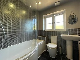 4BR 2bath Home in Colchester Perfect for Big Group