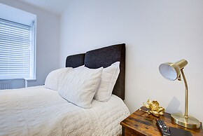 Spacious 4BR Haven in Ipswich