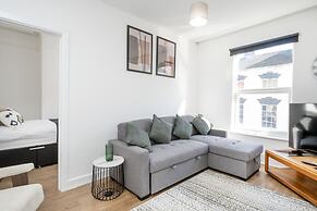 Gloucester Street Nest - 3BR Flat for 7 Guests