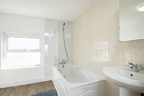 Gloucester Street Nest - 3BR Flat for 7 Guests