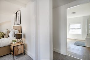 Gloucester Street Nest - 3BR Flat for 7 Guests