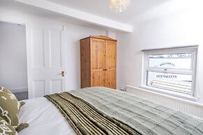 Gloucester Street Nest - 3BR Flat for 7 Guests
