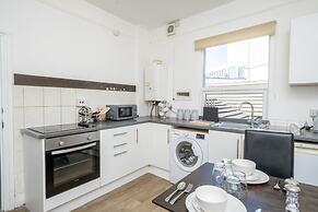 Gloucester Street Nest - 3BR Flat for 7 Guests