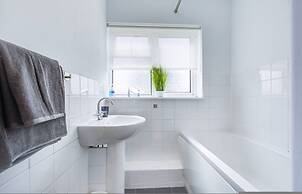 Hull Haven 4bed 2bath With Free Parking Sleeps 8