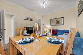 Manchester Seymour Escape Spacious 4BR Home for 8