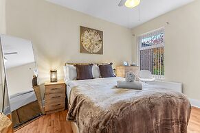Manchester Seymour Escape Spacious 4BR Home for 8