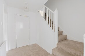 Charming 2-bedroom Escape in Worthing