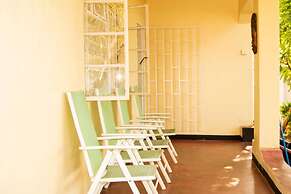The Bay Cottage 4BR Retreat in Cape Maclear