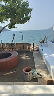 The Bay Cottage 4BR Retreat in Cape Maclear