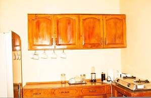 The Bay Cottage 4BR Retreat in Cape Maclear