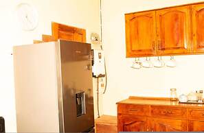The Bay Cottage 4BR Retreat in Cape Maclear
