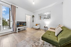 Powder Mill Retreat - 2BR Modern Flat for 4