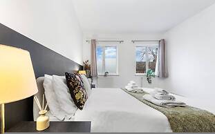 Powder Mill Retreat - 2BR Modern Flat for 4