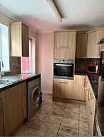 Spacious 3BR Haven in Tilbury With Free Parking