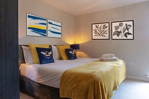 Contractor Stay Hatfield Free Parking Sleeps 4