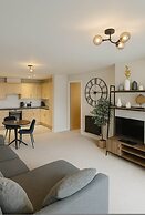 Contractor Stay Hatfield Free Parking Sleeps 4
