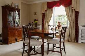 Prospect House Elegant Georgian 4BR Home Durnham