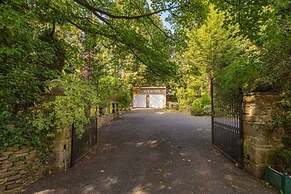 Prospect House Elegant Georgian 4BR Home Durnham