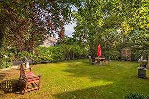 Prospect House Elegant Georgian 4BR Home Durnham